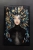 Szuwarnica Złota, 60x90 cm, technika mieszana, Maggie Piu, black wall.jpg