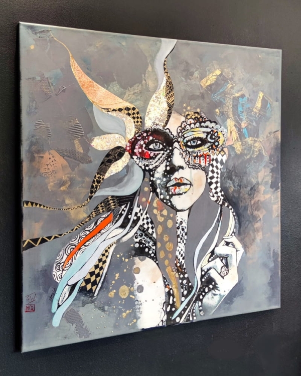 Szasza Szara, 100x100 cm, technika mieszana, Maggie Piu, black wall left perspective.jpg