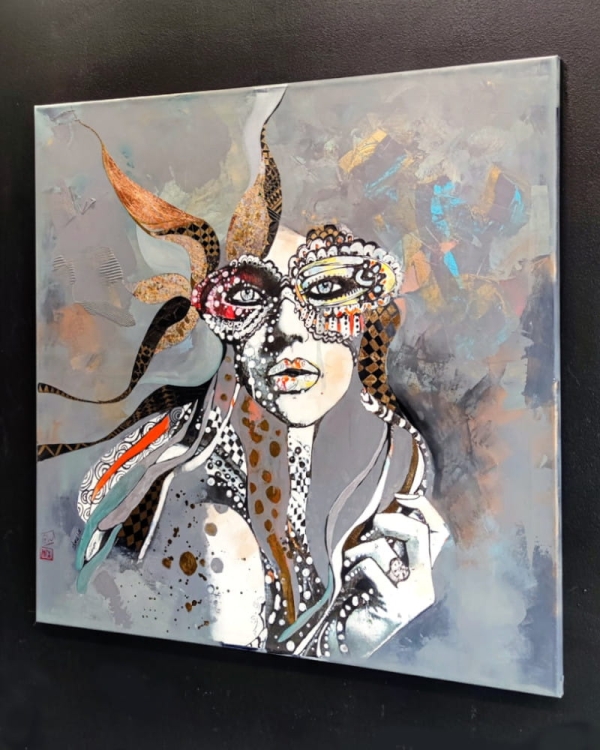 Szasza Szara, 100x100 cm, technika mieszana, Maggie Piu, black wall right perspective.jpg