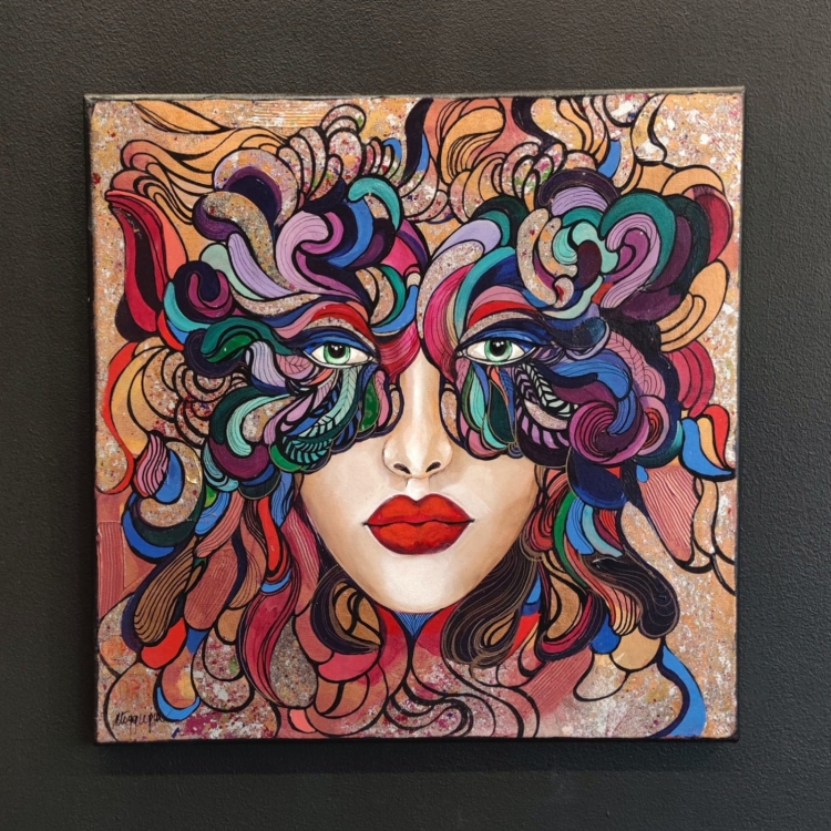 Medusa Outstanding, 50x50 cm, akryl na płótnie, Maggie Piu, black wall.jpg