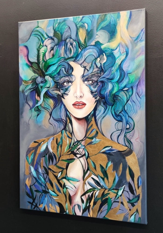 Lady Semi II, 60x90 cm, technika mieszana, Maggie Piu, black wall, right perspective.jpg