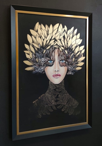 Lady Gorudo, 60x90 cm, technika mieszana, Maggie Piu, obraz w oprawie złoto-czarnej, left perspective.jpg