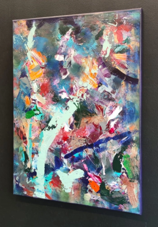 Mazy II, 50x70 cm, akryl na płótnie, Maggie Piu, black wall, right perspective.jpg