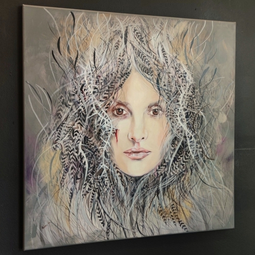 Rita, 80x80 cm, technika mieszana, Maggie Piu, black wall, left perspective.jpg