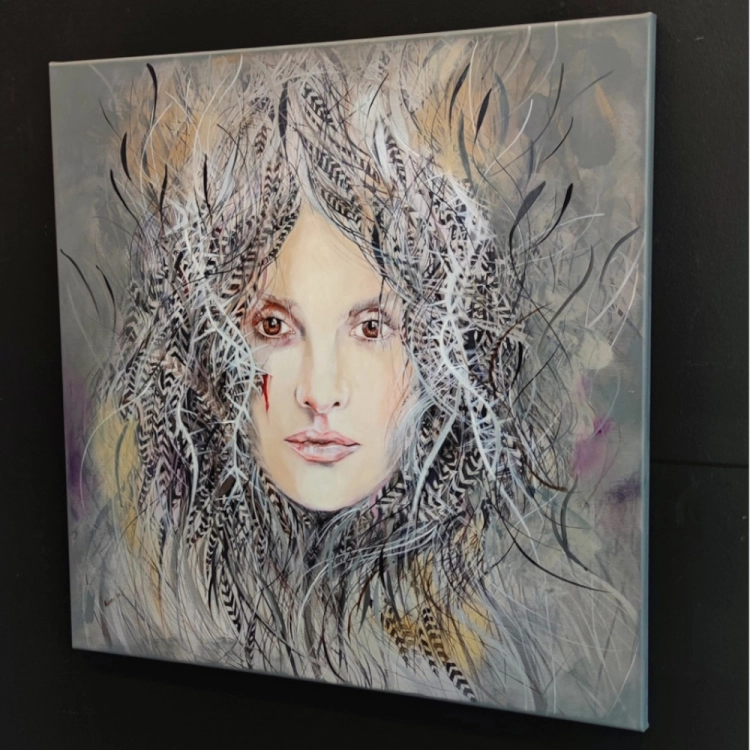 Rita, 80x80 cm, technika mieszana, Maggie Piu, black wall, right perspective.jpg
