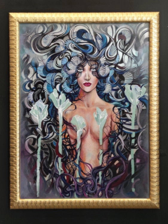 Dyskordia, 90x120 cm, akryl na płótnie, cykl horror vacui, Maggie Piu, gold frame, black wall.jpg