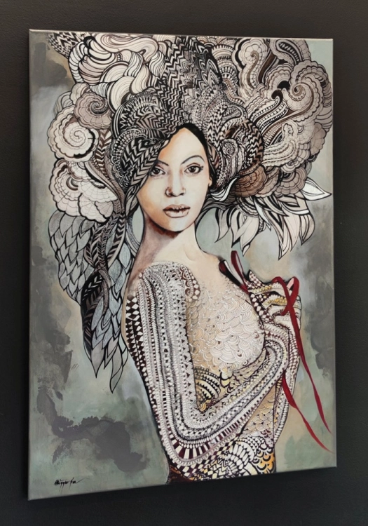 Madame Butterfly Czuje Miętę, 70x100 cm, technika mieszana, Maggie Piu, black wall, left perspective.jpg