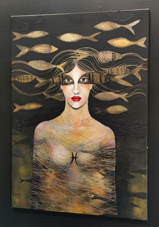 Ryby, 70x100 cm, akryl na płótnie, Maggie Piu, black wall, right perspective.jpg