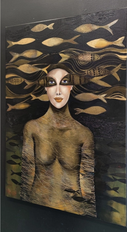 Ryby, 70x100 cm, akryl na płótnie, Maggie Piu, black wall, right perspective.jpg