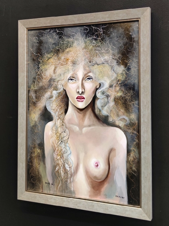 Hedone, 50x70 cm, akryl na płótnie, Maggie Piu, silver frame, black wall, right perspective.jpg