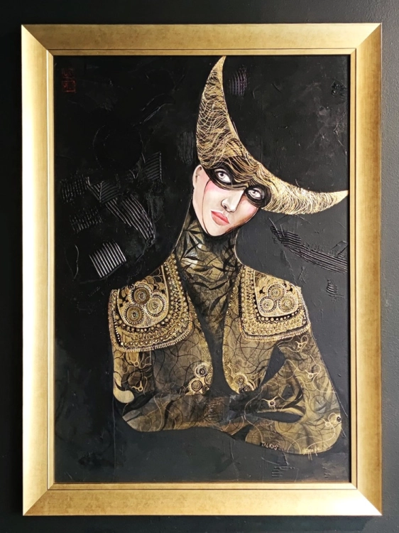 Byk, 70x100 cm, akryl na płótnie, Maggie Piu, gold frame, black wall.jpg