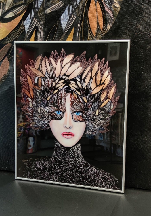 Lady Gorudo Copper 40x50, rama alu silver 40x50 cm, prawy bok II.jpg