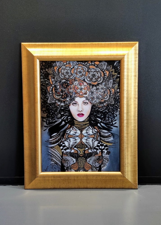 Nox, 50x70 cm, giclee, obraz Maggie Piu, w złotej drewnianej ramie.jpg