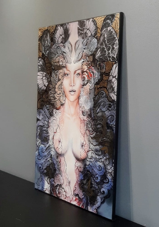 Carmen Freewolna Gold, 60x90 cm, giclee - 2, bok-d.jpg