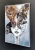 Królowa Margot 50x70, rama alu silver, foto right side.jpg