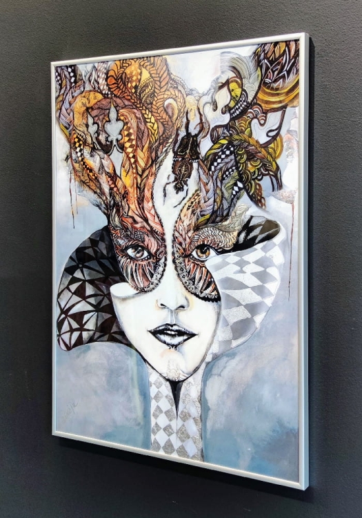 Królowa Margot 50x70, rama alu silver, foto right side.jpg