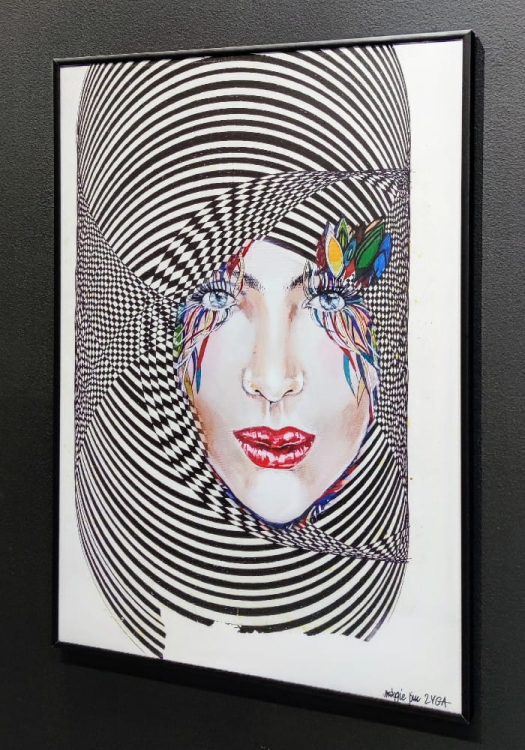 Zyga-1 70x100 cm, rama alu black, antyreflex, right side, black wall.jpg