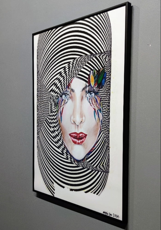 Zyga-1 70x100 cm, rama alu black, antyreflex, right side, grey wall.jpg