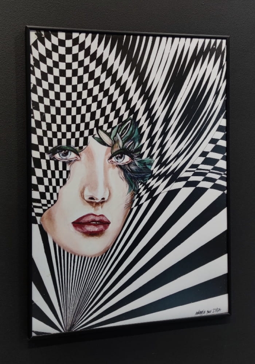 Zyga-2 70x100 cm, rama alu black, antyreflex, left side, black wall.jpg