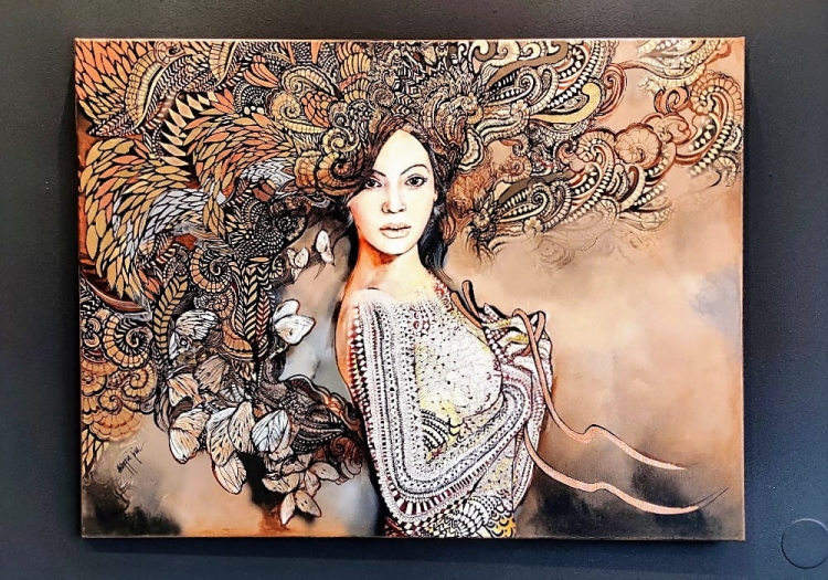 Madame Butterfly Sepia, 120x90 cm, black wall x.jpg