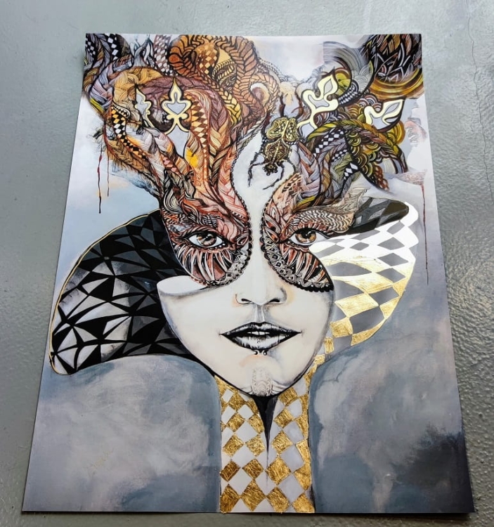 Królowa Margot Gold zdobiona 50x70, perspektywa przed oprawieniem.jpg