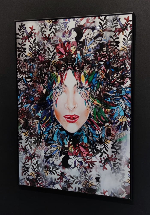 Blue Velvet 50x70, rama alu black 50x70 cm, right side, black wall.jpg