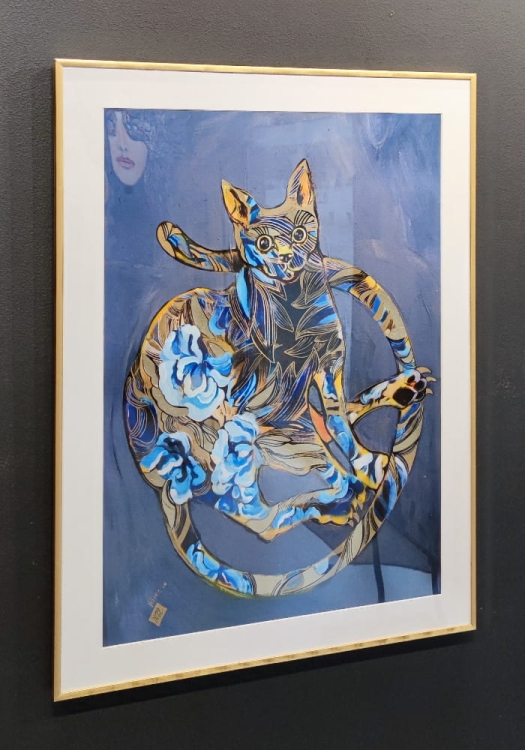 Blue Cat Pro, plakat zdobiony 50x70 cm, rama alu gold 60x80 cm, białe p-p, połysk, left side.jpg