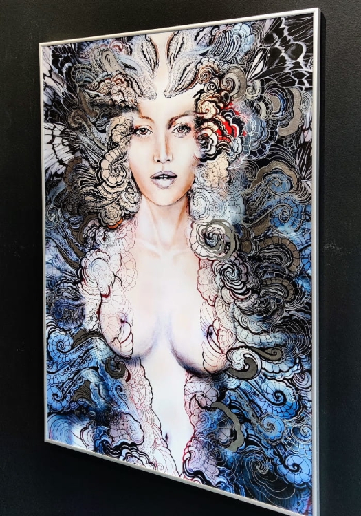 Carmen Freewolna Silver, plakat zdobiony 70x100 cm, Maggie Piu, rama srebrna, antyrefleks, right side 1.jpg