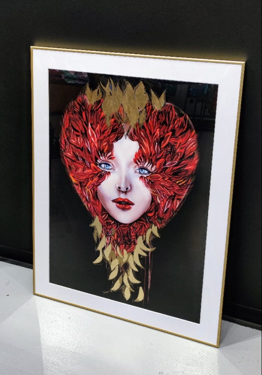 Love Medusa plakat zdobiony 50x70 cm, rama złota 60x80 cm, białe passe-partout, połysk, gallery otfloor, right side 2.jpg