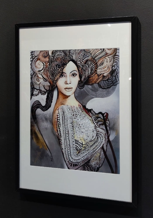 Madame Buterfly B. 40x50, rama basic 52x72 cm, antyreflex, right side.jpg