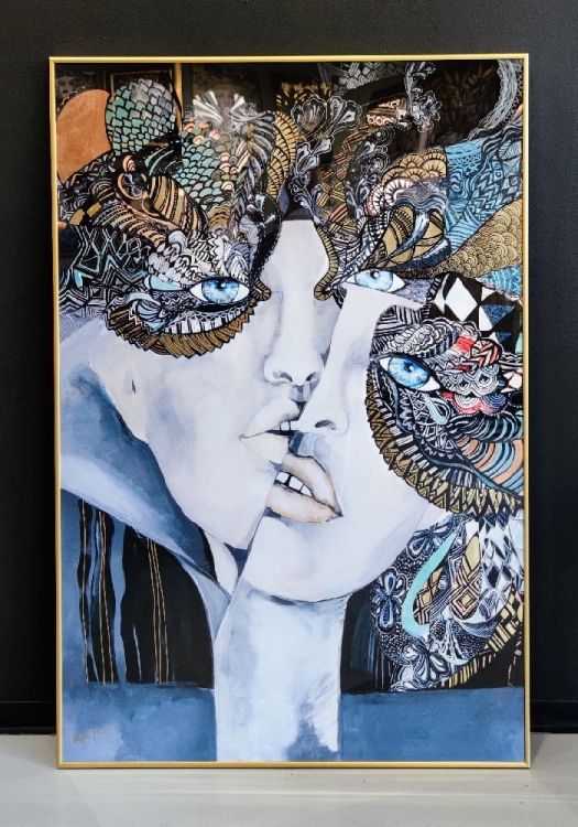 Mistrz i Małgorzata plakat zdobiony 80x120, rama alu gold 80x120 cm, black wall, gallery.jpg