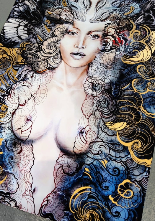 Carmen Freewolna Gold ZDOBIONA 70x100, perspektywa 1.jpg