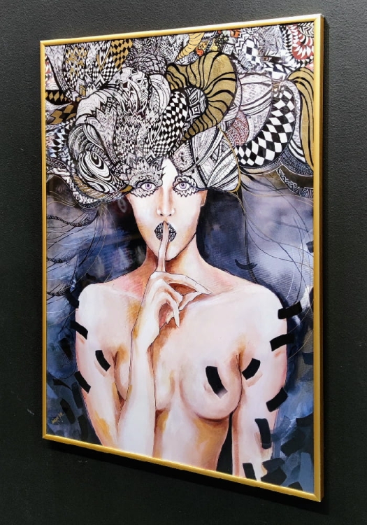 Pożegnanie Aleksandra 3, plakat zdobiony Gold 70x100 cm, Maggie Piu, rama złota, right side, black wall.jpg