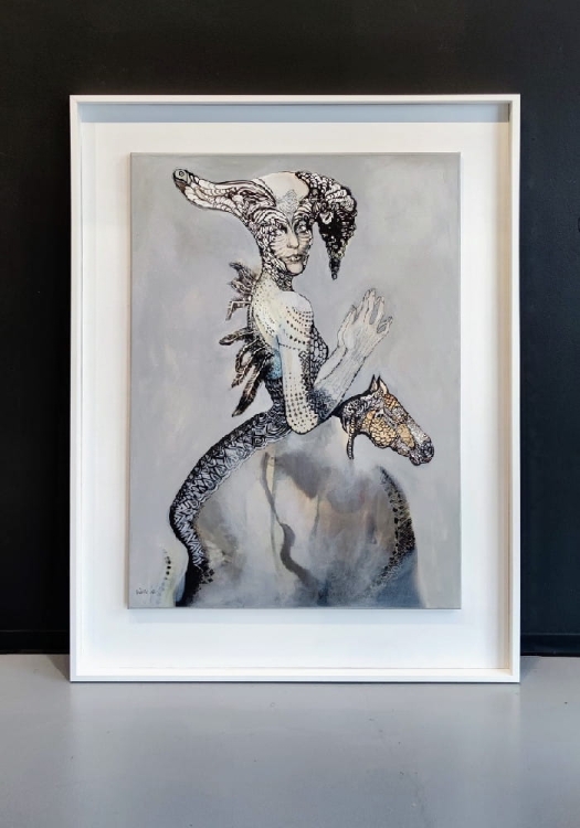 Anja, 80x110, technika mieszana, Maggie Piu, white frame 107x140 cm, black wall.jpg