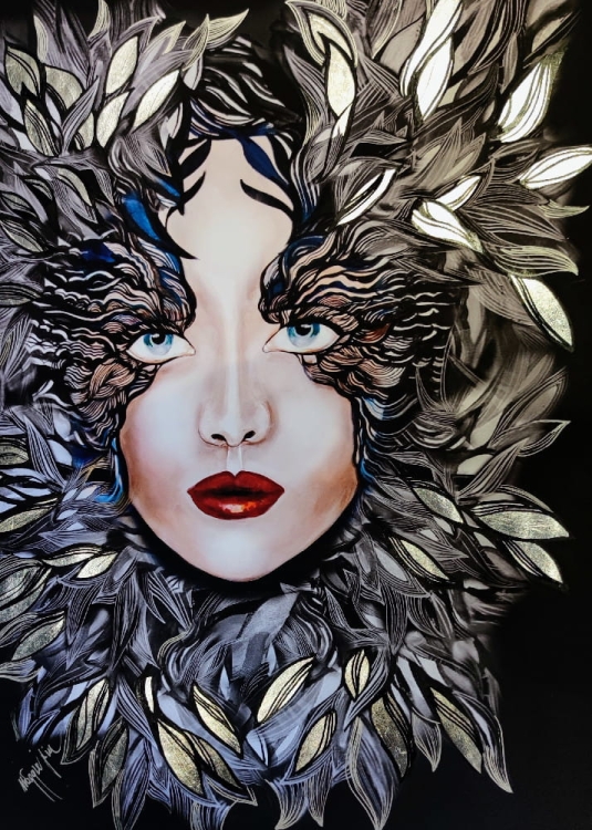 Medusa Silver Siostra Szafiro ZDOBIONA 50x70, detal i perspektywa 1.jpg