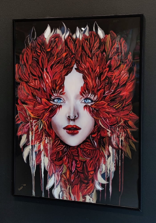Miłość Medusa, 50x70 cm, alu black frame 50x70 cm, black wall, right side.jpg