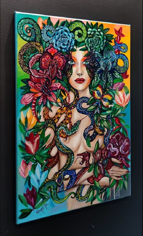 Raj Utracony, Węże 2022, 60x90 cm, akryl na płótnie, Maggie Piu, black wall in the gallery, left side.jpg