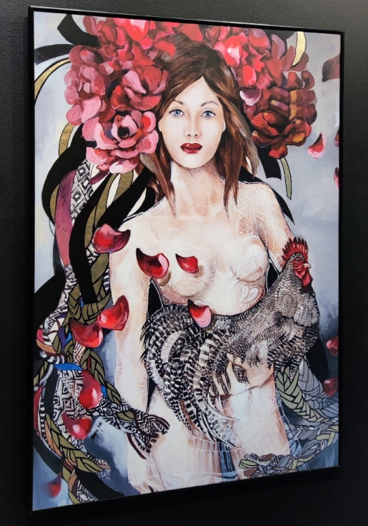 Miała Baba Koguta, plakat zdobiony, 50x70 cm, black frame, left side, black wall.jpg