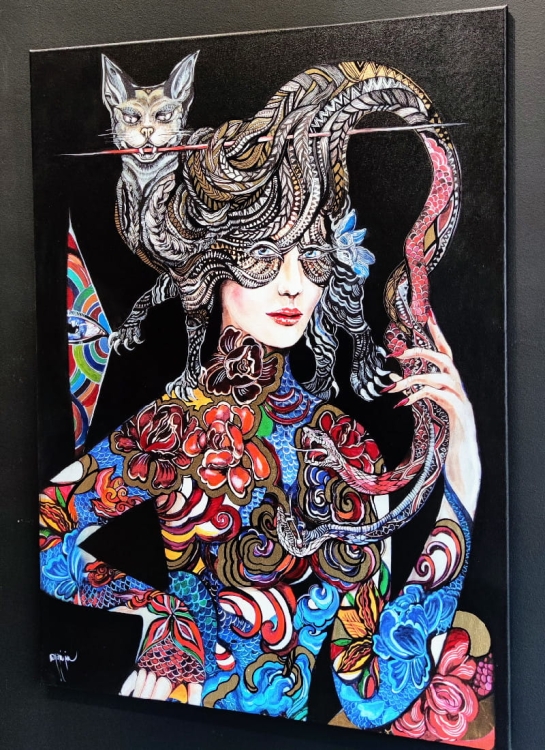 Dwa węże walczą o me serce, ale głowa należy do kota, 80x110 cm, technika mieszana, black wall, right side.jpg