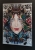 Kolor 5 Medusa 50x70 cm, rama alu silver, antyrefleks, black wall, right side.jpg