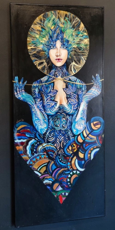 Lachesis, obraz z cyklu Mojry, 60x140 cm, akryl na płótnie, Maggie Piu, black wall, left side.jpg