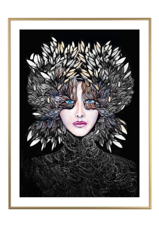 Lady Gorudo Silver 50x70 cm, białe passe-partout 5 cm, rama złota 60x80 cm.jpg