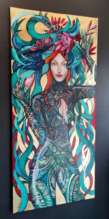 Zagubione Jajo Feniksa, 70x150 cm, akryl na płótnie, Maggie Piu, black wall, left side.jpg