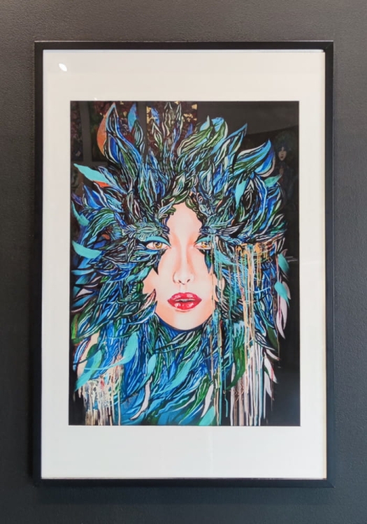 Medusa Nadzieja, 50x70 cm, rama basic 62x92 cm, black wall.jpg
