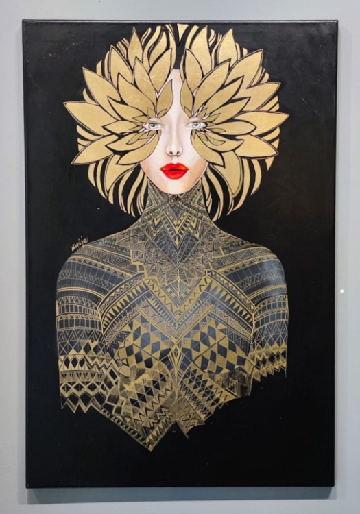Lady Kin, 60x90 cm, akryl na płótnie, on the grey wall.jpg