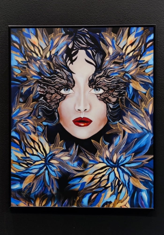 Goldiva_Szafiro_ III_40x50_cm_black_alu_frame_40x50 cm_antyreflex_black wall.jpg