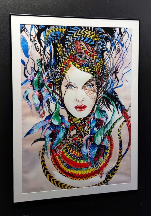 Kundry 2, plakat 70x100 cm, białe pass-partout i czarna alu rama 80x110 cm połysk, black wall light perspective2.jpg