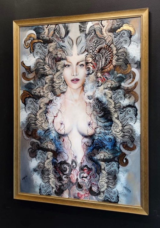 Freewolna Carmen Nova, 80x110 cm, Maggie Piu, technika mieszana, rama złota, perspektywa prawa.jpg