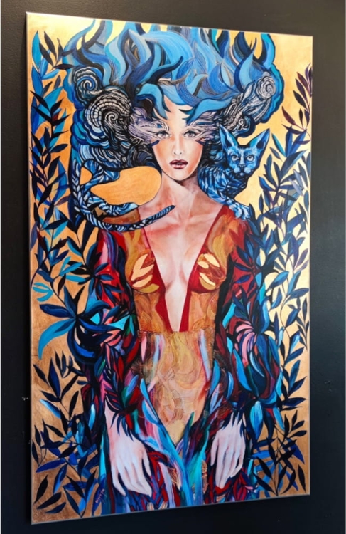 Aoi Neko, 90x150 cm, technika mieszana, Maggie Piu, black wall in the gallery, left perspective.jpg