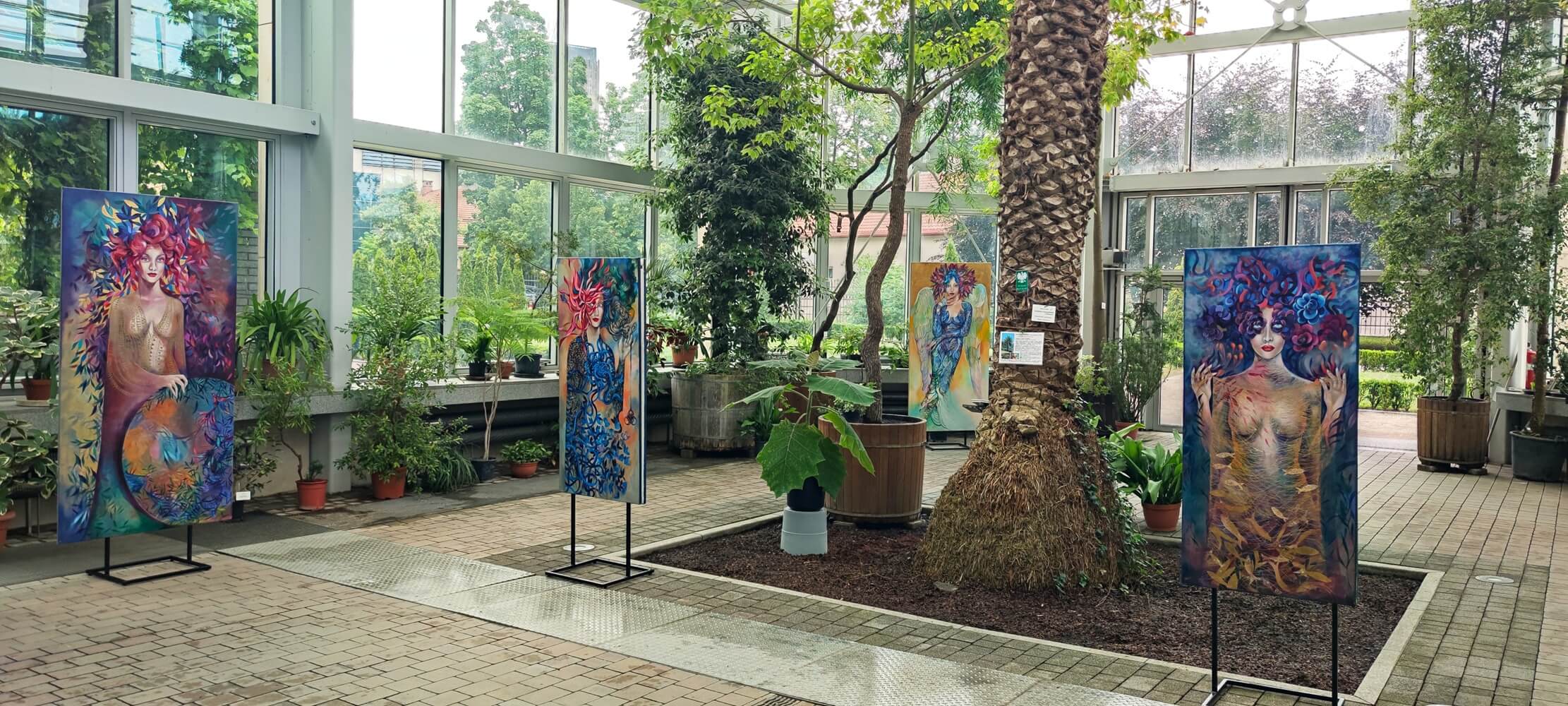 Natura nie znosi próżni - wystawa malarstwa Maggie Piu w Ogrodzie Botanicznym UJ w Krakowie 01-14.07.2026
